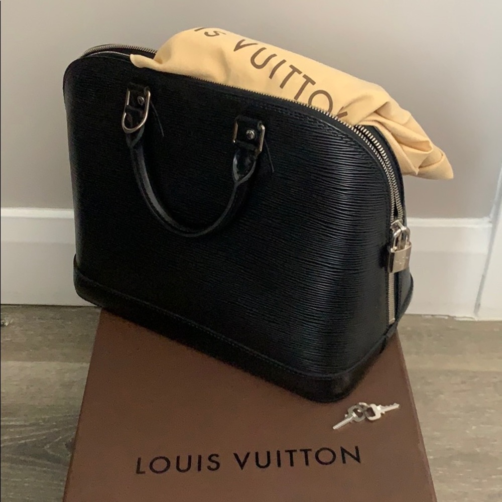 Louis Vuitton black alma bag